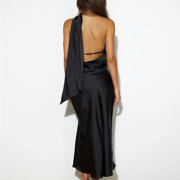ECYANER Women's Elegant Sleeveless  Dress Backless Satin Backless Midi C… - Picture 2 of 12